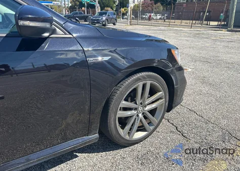 2018 Volkswagen Passat из США, поврежденный, VIN 1VWAA7A34JC046785